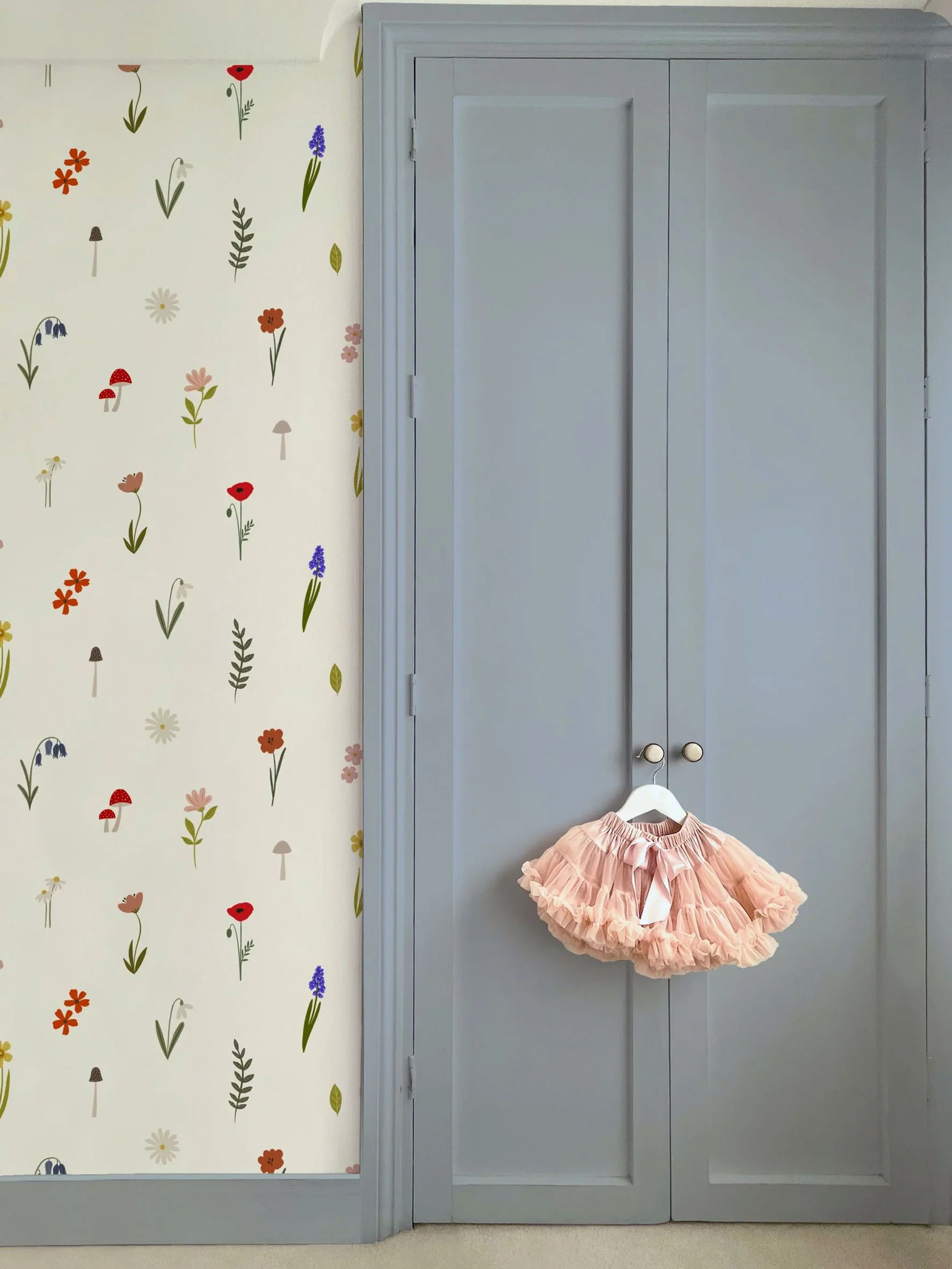 Forest Flowers Luxury Children's Wallpaper - Image 4