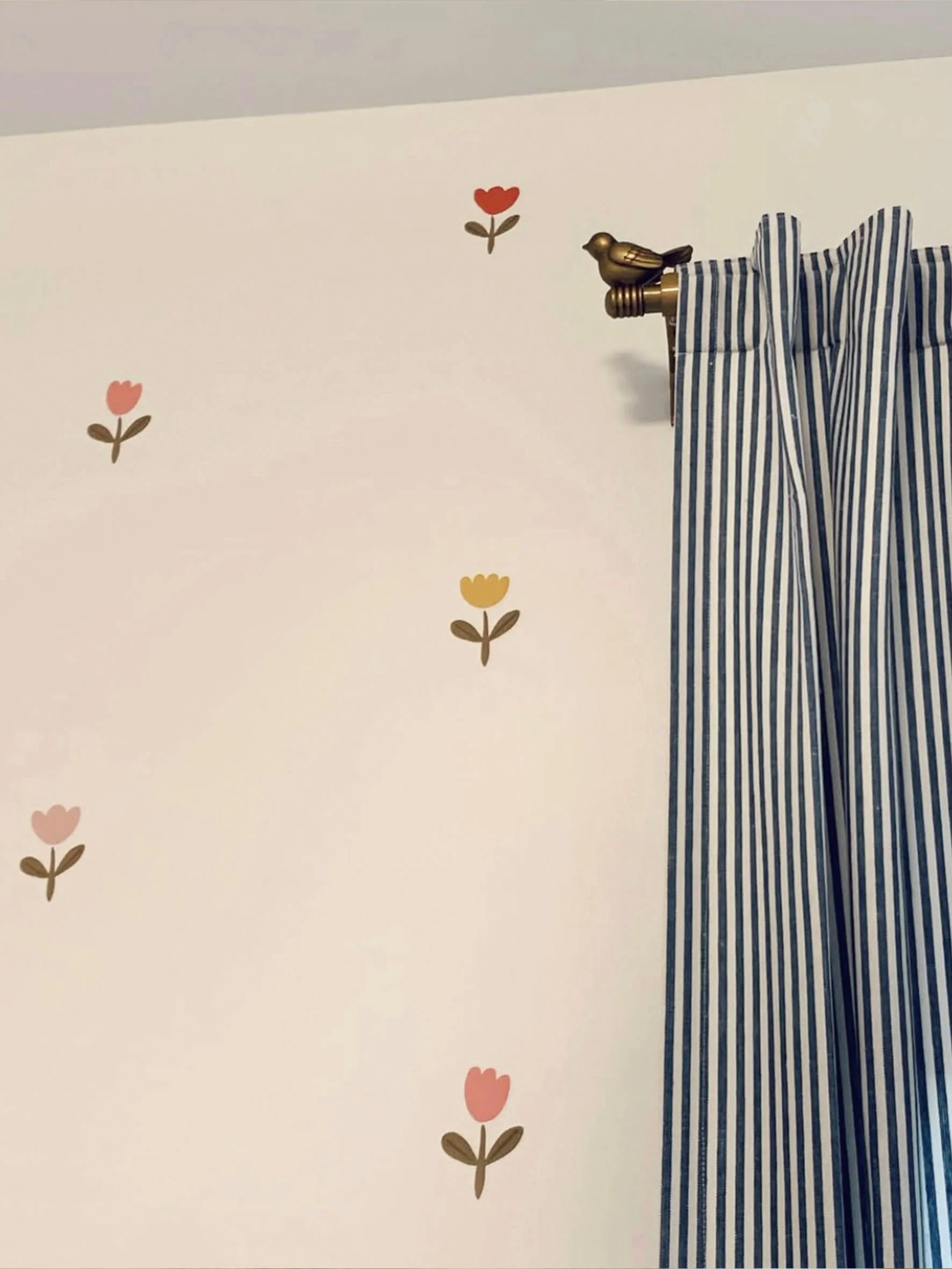 Tulip Flower Wall Stickers - Eco-Friendly, Removable & Reusable Decals for Kids' Bedrooms, Playrooms & Nurseries - Image 5